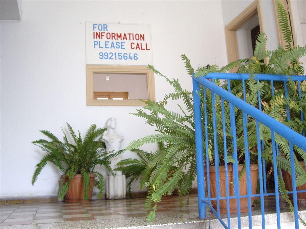 Trianon Hostel Paphos Exterior photo