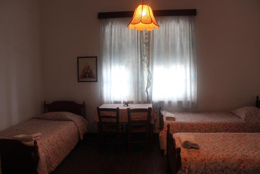 Trianon Hostel Paphos Room photo