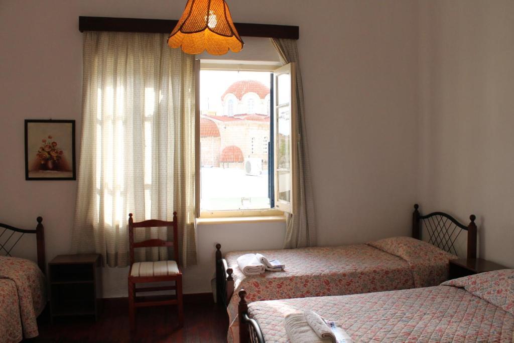 Trianon Hostel Paphos Room photo