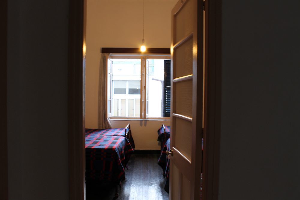 Trianon Hostel Paphos Exterior photo