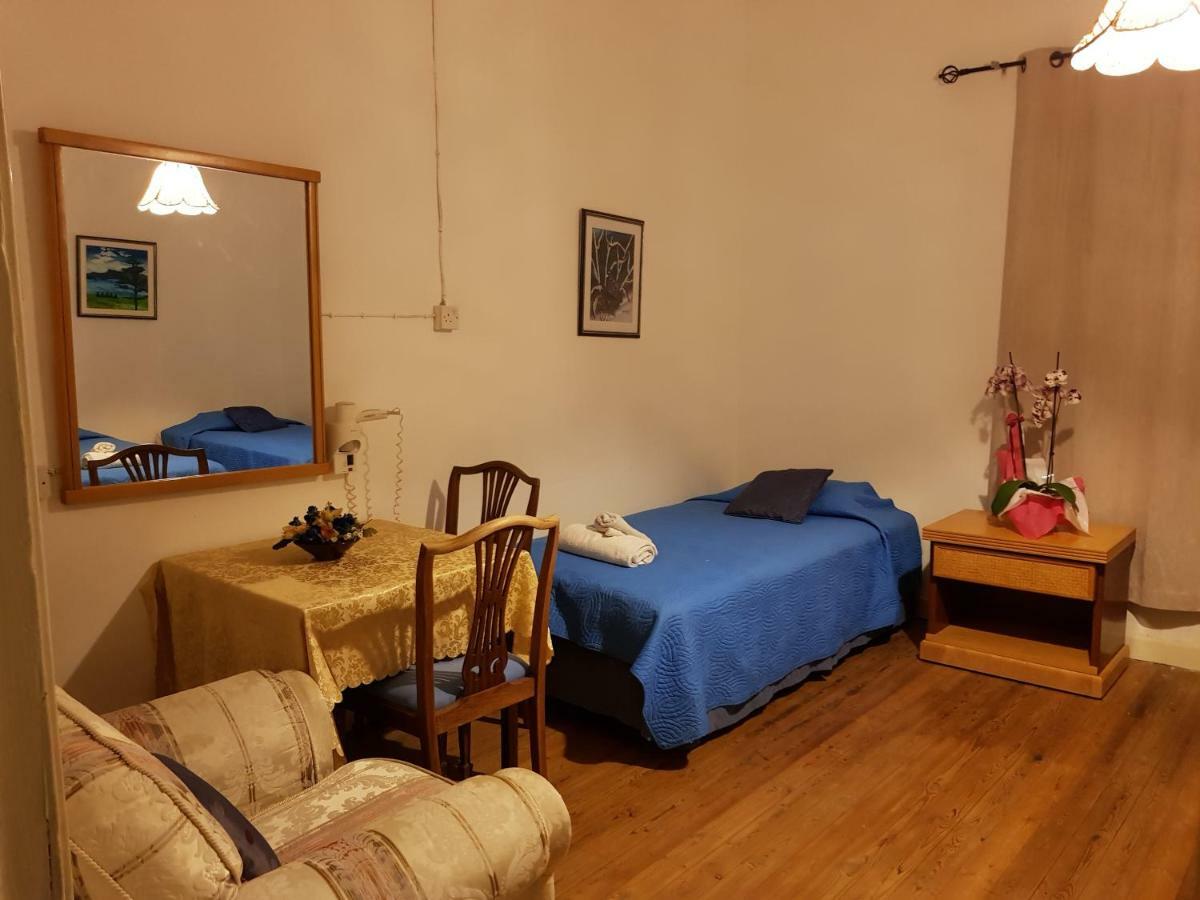Trianon Hostel Paphos Exterior photo