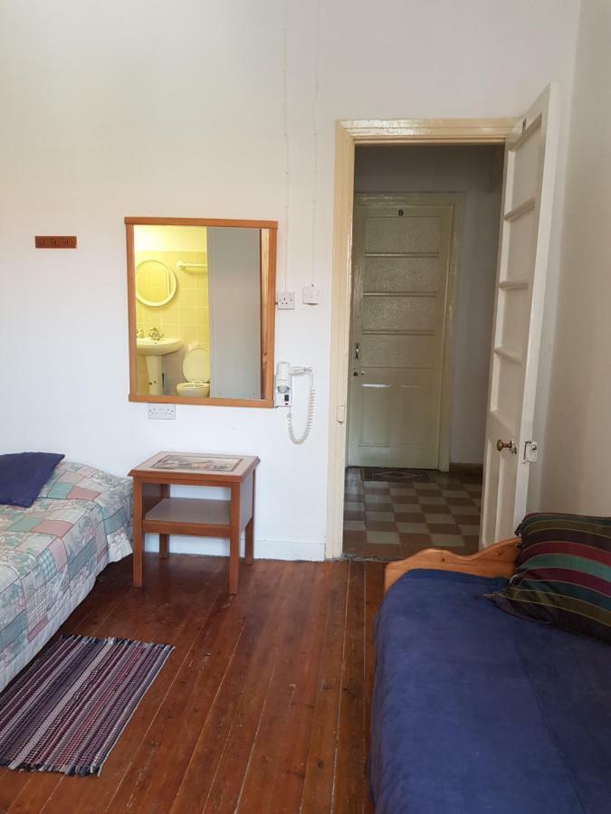 Trianon Hostel Paphos Exterior photo