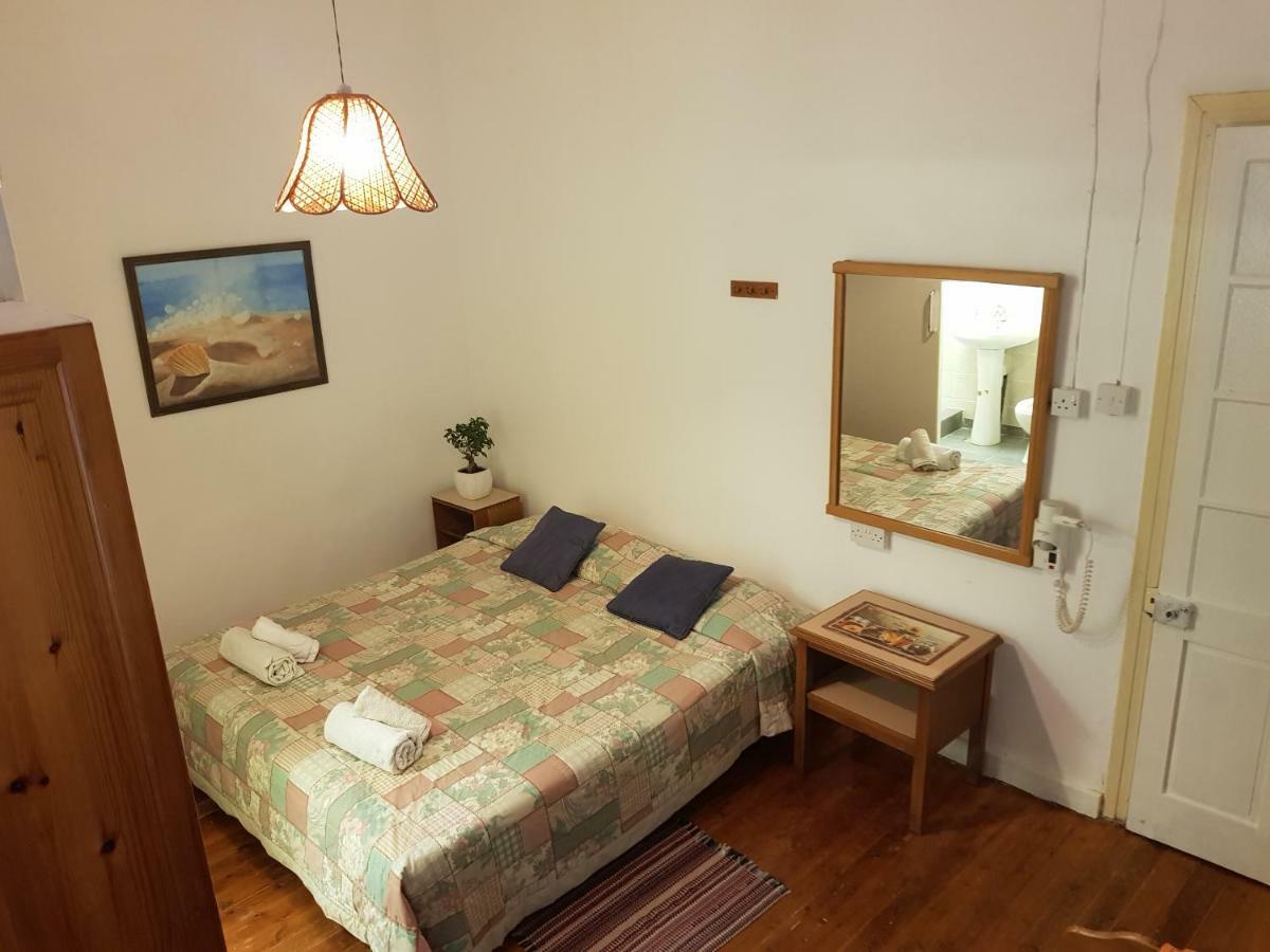 Trianon Hostel Paphos Exterior photo