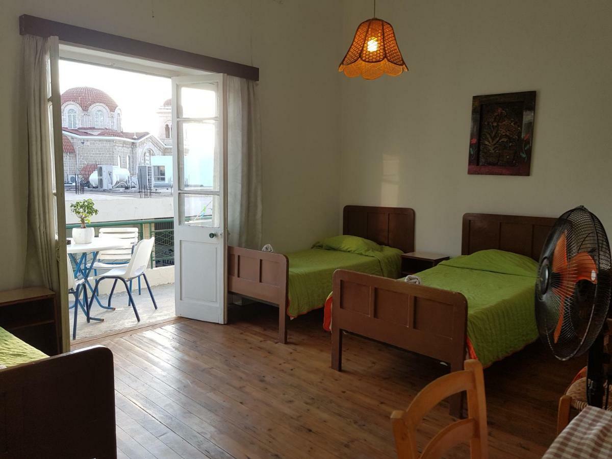 Trianon Hostel Paphos Exterior photo